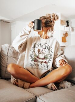 Vintage Christmas T Shirt for Women  Bookish Teacher Tee with Fun Design  Unique Holiday Apparel for Book Lovers