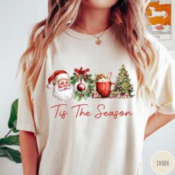 Vintage Christmas T Shirt for Women  Comfort Colors Retro Tee with Santa Design  Trendy Holiday Apparel