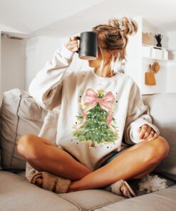 vintage christmas t shirt for women featuring a christmas tree bow design and comfortable fit for holiday celebrations xyau5 scaled