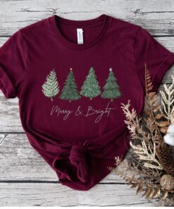 vintage christmas t shirt for women featuring retro christmas tree design ideal for holiday gatherings and winter celebrations ze6mh