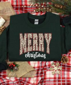 vintage christmas t shirt for women with leopard pattern merry and bright design in comfortable fabric 7t1t9 scaled