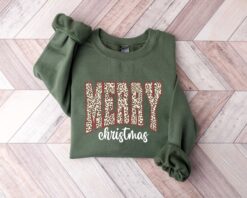 Vintage Christmas T Shirt for Women with Leopard Pattern Merry and Bright Design in Comfortable Fabric