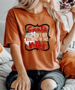 vintage christmas t shirt groovy santa aint got nothing on this belly funny xmas shirt for pregnancy announcement and moms to be urgdz scaled