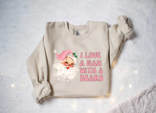 vintage christmas t shirt i love a man with a beard funny santa design pink sweatshirt for women holiday apparel 77xql scaled