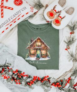 vintage christmas t shirt let it snow design with merry and bright theme for holiday celebrations and winter events lkvdp scaled