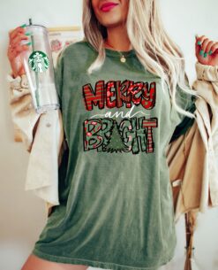 vintage christmas t shirt merry and bright retro tee with vintage christmas tree design for family holiday celebrations ll5tg scaled