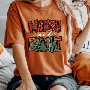 vintage christmas t shirt merry and bright retro tee with vintage christmas tree design for family holiday celebrations mc3fh scaled