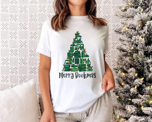 vintage christmas t shirt merry bookmas tee for book lovers featuring librarian design ideal for holiday parties and festive gatherings 5ziew