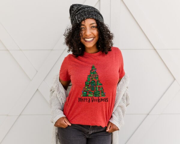 vintage christmas t shirt merry bookmas tee for book lovers featuring librarian design ideal for holiday parties and festive gatherings