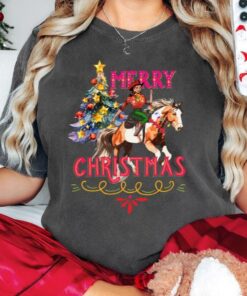 vintage christmas t shirt merry christmas cowgirl graphic tee retro western design for cowboy christmas celebrations pbq1h