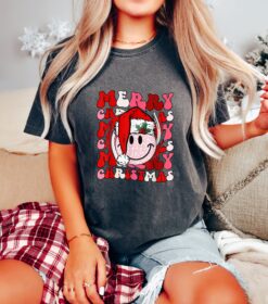 vintage christmas t shirt merry merry design retro style for family gatherings comfortable colors tee tdl6r scaled
