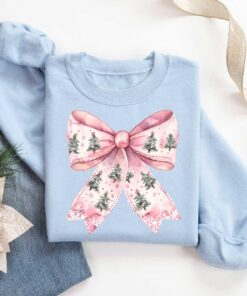 vintage christmas t shirt merry santa design holiday bow graphic tee for family gatherings and festive celebrations hgini