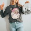 vintage christmas t shirt retro pink santa long sleeves comfort colors design trendy santa face for festive holiday wear umhfj