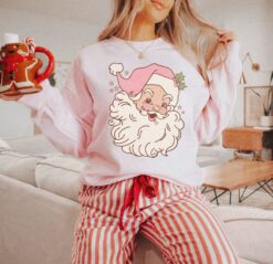vintage christmas t shirt retro pink santa long sleeves comfort colors design trendy santa face for festive holiday wear yl5ab