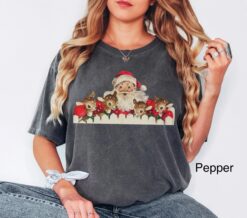 Vintage Christmas T Shirt Retro Santa and Reindeer Design Comfort Colors Oversized Tee for Holiday Celebrations and Festive Events