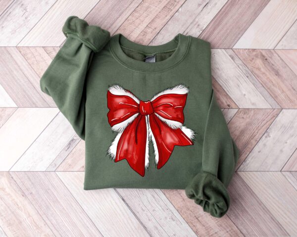 vintage christmas t shirt with bow design for women retro xmas tee in coquette style for festive celebrations eaxun scaled