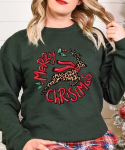 vintage christmas t shirt with cute deer design for family celebrations and holiday gatherings vwqgc scaled