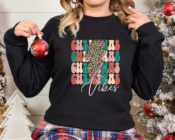 Vintage Christmas T Shirt with Leopard Print Design for Christmas Lovers and Holiday Celebrations
