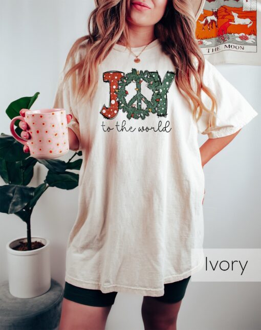 vintage christmas t shirt with peace sign design for holiday celebrations and parties funny xmas shirt for tree lovers hzgqr