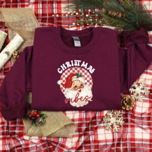 vintage christmas t shirt with retro santa design for holiday celebrations and new year gatherings 0j6h8 scaled