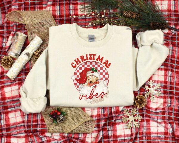 vintage christmas t shirt with retro santa design for holiday celebrations and new year gatherings of2lk scaled