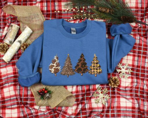 vintage christmas tree shirt for women with leopard print design and cute holiday theme e3za7 scaled