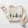 vintage christmas tree sweatshirt holiday jumper trendy winter apparel for festive celebrations and seasonal comfort 7hi3r