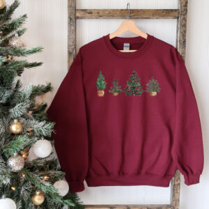 vintage christmas tree sweatshirt holiday jumper trendy winter apparel for festive celebrations and seasonal comfort tpcsl