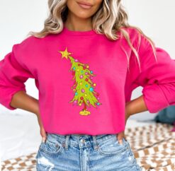 Vintage Christmas Tree Sweatshirt with Whimsical Design and Colorful Lights for Trendy Holiday Style