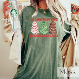 vintage christmas tree t shirt crewneck sweater with fun holiday design for winter celebrations and festive gatherings 6w7gv