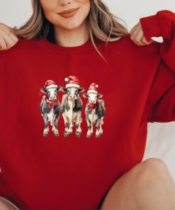 vintage cow sweatshirt for christmas featuring santa design western style crewneck with farm theme for holiday celebrations 7smh2 scaled