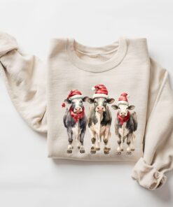 vintage cow sweatshirt for christmas featuring santa design western style crewneck with farm theme for holiday celebrations voys3 scaled