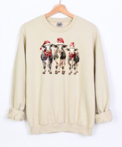 vintage cow sweatshirt for christmas featuring santa design western style crewneck with farm theme for holiday celebrations yqs2r scaled