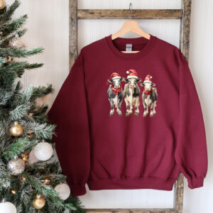 vintage cow sweatshirt for christmas featuring santa design western style crewneck with farm theme for holiday celebrations zxzmy