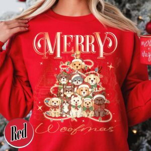 vintage dog christmas sweatshirt for dog moms featuring family and pet design ideal for holiday celebrations and dog lovers s1k2r