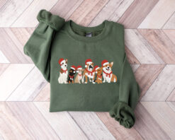 Vintage Dog Lover Christmas Sweatshirt for Dog Moms and Owners featuring a Fun Design for Holiday Celebrations