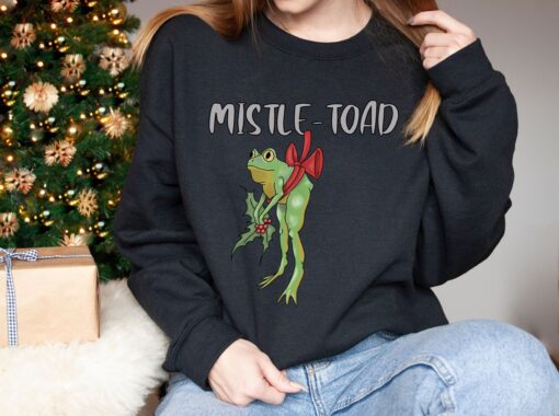 vintage funny frog christmas sweatshirt with mistletoe design for men featuring man i love frogs milf theme in cottagecore style bt8nf