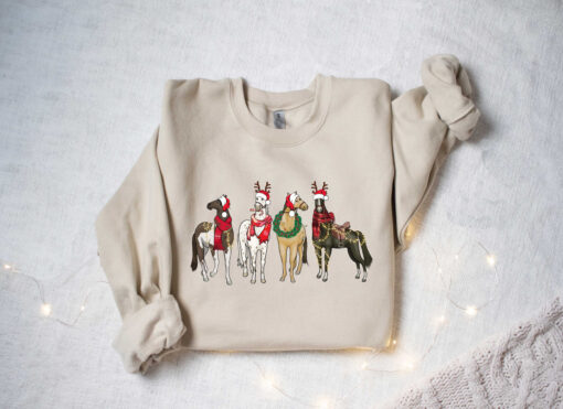 vintage horse christmas sweatshirt for horse lovers featuring funny western design holiday sweater for festive celebrations hi48p scaled