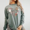 Vintage Long Sleeve Christmas Shirt for Women Comfort Colors Garment-Dyed Tee Funny Christmas T-Shirt with Unique Design 11 vintage long sleeve christmas shirt for women comfort colors garment dyed tee funny christmas t shirt with unique design 5afk5