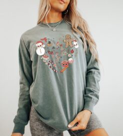 Vintage Long Sleeve Christmas Shirt for Women Comfort Colors Garment-Dyed Tee Funny Christmas T-Shirt with Unique Design