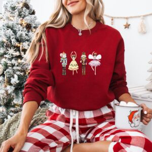 vintage nutcracker sweatshirt for women merry and bright holiday design winter ballet themed apparel y4wvi