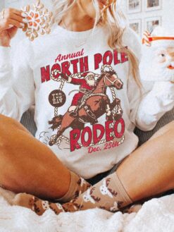vintage santa rodeo sweatshirt unisex cowboy crewneck christmas shirt with western style design for festive holiday celebrations gx09b