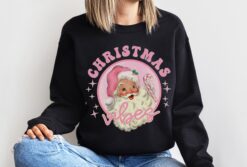 vintage santa sweatshirt for women in pink retro christmas shirt with classic design and trendy style 70tfe