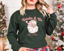 Vintage Santa Sweatshirt Retro Christmas Crewneck with Fun Design for Holiday Celebrations and Everyday Wear