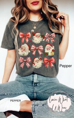Vintage Santa T Shirt for Women  Comfort Colors Retro Christmas Tee  Oversized Holiday Top with Bow Design