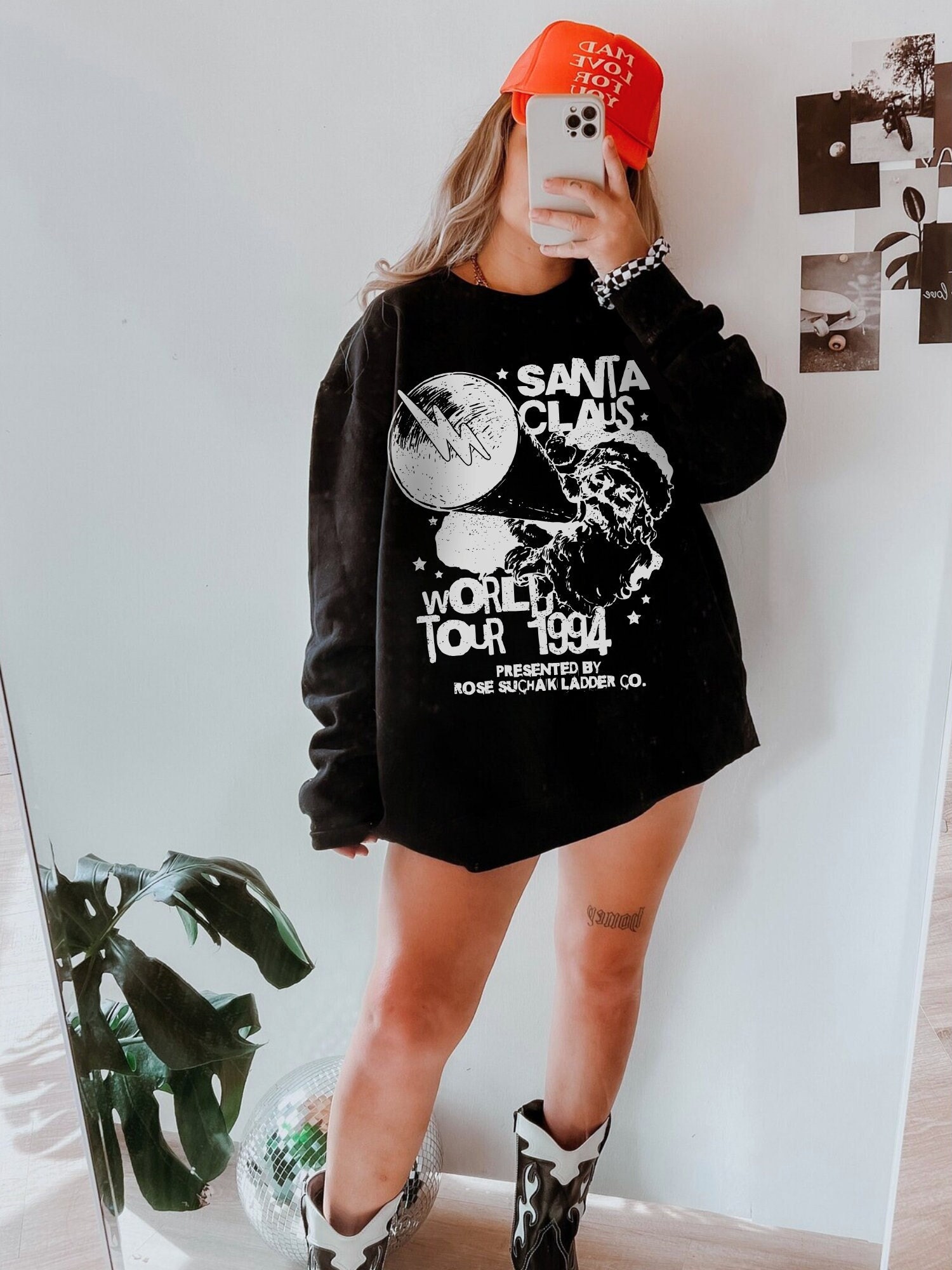 Vintage Santa World Tour Sweatshirt 90s Retro Crewneck for Christmas Matching Pajamas Unisex Design Ideal for Holiday Celebrations 3 vintage santa world tour sweatshirt 90s retro crewneck for christmas matching pajamas unisex design ideal for holiday celebrations sbhor