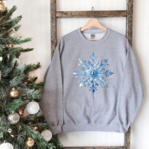 vintage snowflake sweatshirt for family matching christmas outfits plus size holiday sweater with unique snowflake design tsxo2