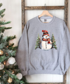 vintage snowman sweatshirt for women with christmas design and comfortable fit ideal for holiday gatherings and festive celebrations xch0y scaled