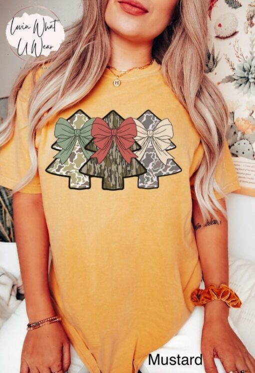 vintage t shirt camo christmas tree shirt oversized hunting tee with trendy holiday design and camouflage print for festive wear