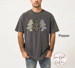 Vintage T Shirt Comfort Colors Camo Christmas Tree Design for Men and Women Oversized Holiday Apparel Hunting Tee